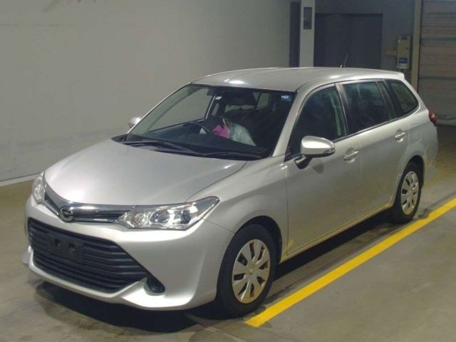 12579 Toyota Corolla fielder NRE161G 2016 г. (TAA Yokohama)